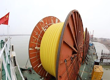 Use Submarine Hose Use Submarine Hose